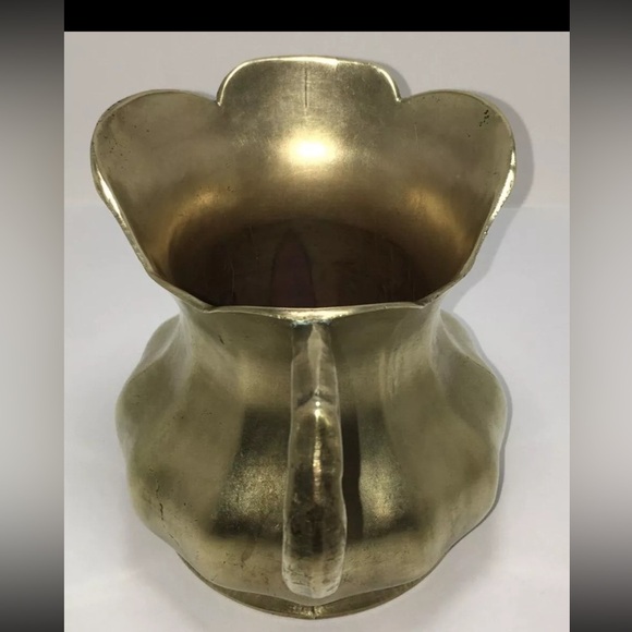 F.T.D.A 1983 Italy Brass Pitcher 6" Tall Normcore Grannycore Scalloped Rim VTG - Picture 8 of 12